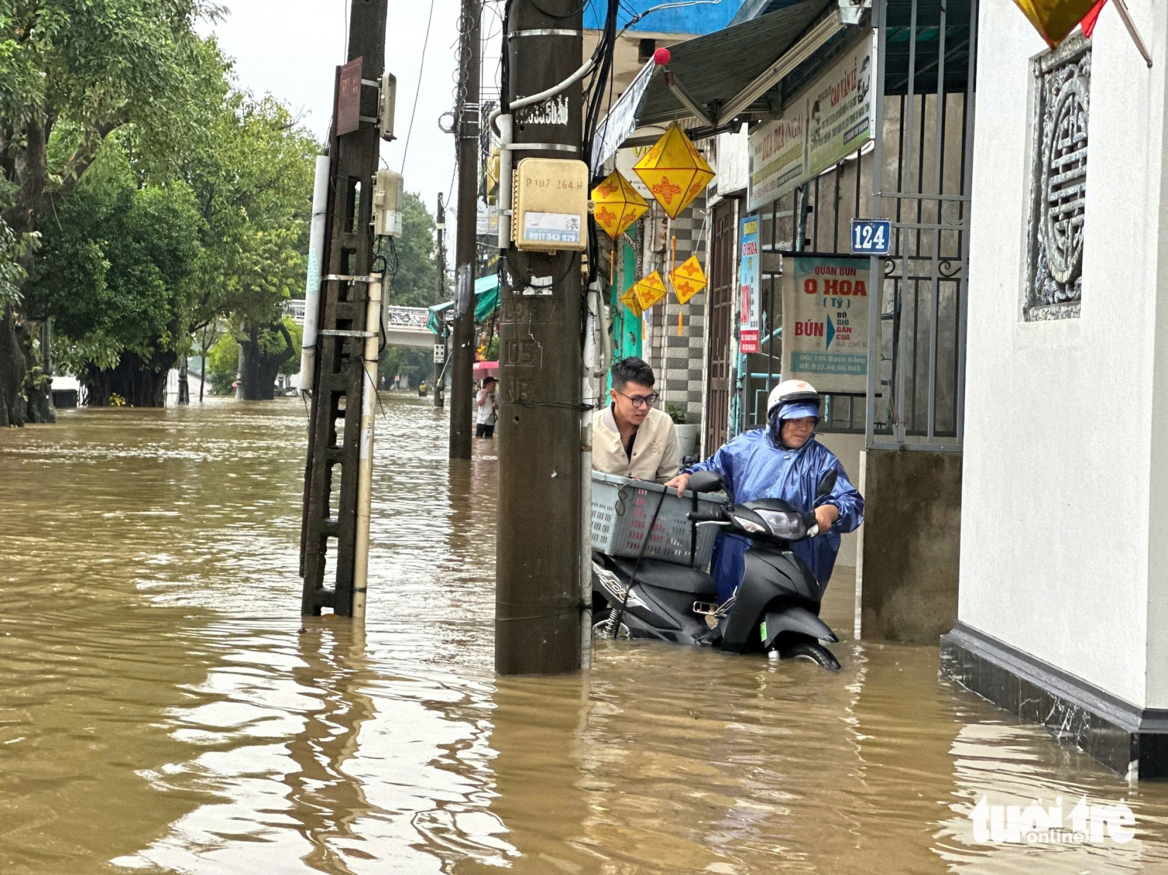 顺化降雨超过800毫米,启动警报系统应对自然灾害